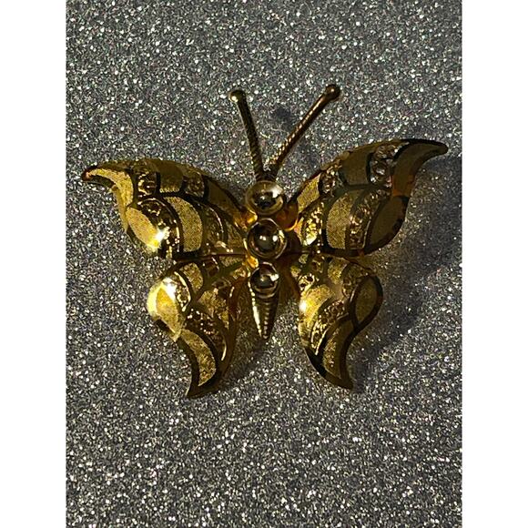 Vintage Butterfly Brooch Gold Tone Brooch Pin B#8 - Picture 3 of 3